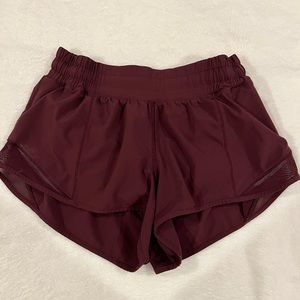 Lululemon size 4 hotty hot shorts